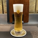 ニユー・トーキヨー ビヤホール - SORACHI 1984 グラス（800円）･･･世界が認めた伝説のホップ「ソラチエース」100%ビール。ヒノキやレモングラスのような爽やかな香りと美味しい余韻。