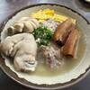 浜屋 - 器を覆い尽くすほどの肉！てびち、軟骨ソーキ、三枚肉が乗った贅沢な「三種盛そば」。