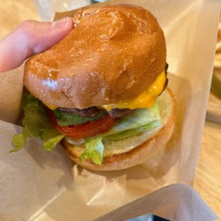 タカオサン ベース キャンプ カフェ バー_1