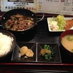 にわか亭 - 日替定食６００円（肉とうふと本日の一品）