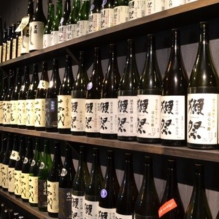 We are looking forward to welcoming people who love sake.