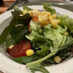 焼鳥 康まる - お通しのサラダ