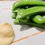 焼鳥 康まる - スナップエンドウの塩茹で