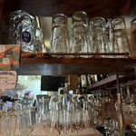 ALE HOUSE 加美屋 - グラスやジョッキがいっぱい♪