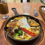 CAFE & RESTAURANT chaleur - 焼きカレー