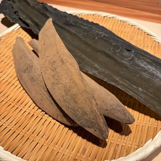 福井の四季を味わえる月変わりのコースを愉しめます。