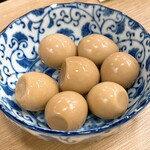 酒場大穴 - 味玉うずら429円