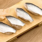 酒場大穴 - こはだ4貫660円