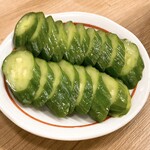 酒場大穴 - 胡瓜一本漬け429円