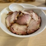 極汁美麺 umami - 山形豚吊るし焼薫香醤油まぜそば　1400円
            　※限定