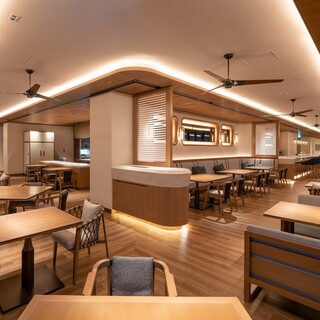 レストラン&バー Larboard_1