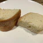 トラットリア クアルト - 自家製パン
