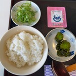 まるや - 平日タイムサービスのご飯（小）