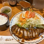 マルシェ - とんかつ定食、カレーポッド