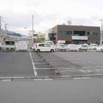 Chuugokutei - 店の前の20台の駐車場です。