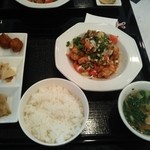 中国料理 庄屋 - ユーリンチー定食