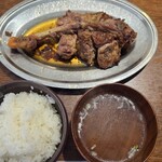 骨付鳥かもん - 『おやどり(ごはんと鳥スープが付いた定食)』(税込み1100円)