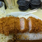とんかつ檍のカレー屋 いっぺこっぺ - 分厚いロースかつ