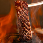 焼肉 長介 - 肉を焼いている所