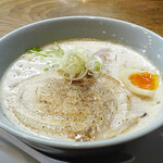 鶏白湯そば 彌 - 料理写真: