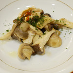 サラマンジェ ド イザシ ワキサカ - キノコとチキンのマリネ