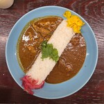 エピタフカレー - カレー2種盛り　1,400円
            ・チキンカレー
            ・ポークビンダルー(+50円)