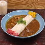 エピタフカレー - カレー2種盛り　1,400円
            ・チキンカレー
            ・ポークビンダルー(+50円)