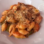 AMALFI Della Sera - 浅蜊とアスパラガスのブッタネスカ