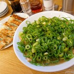 ラーメンまるイ - 2025年4月　チャーシューメン、ギョーザ