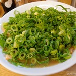 ラーメンまるイ - 2025年4月　チャーシューメン【税込1150円】やっぱりネギここまで要らんわ～