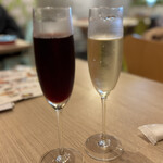 ピザとハムと時々ワイン ボンジョルノ食堂 - スパークリングで乾杯