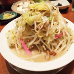 博多 慶州 - ランチのちゃんぽん。野菜たーーっぷり！麺はつるっつる！