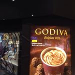 GODIVA - ホットショコリキサーの広告