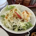 洋食とステーキ 健 - サラダ