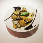 ベトナミーズ・シクロ - アサリと蛤のバジル炒め