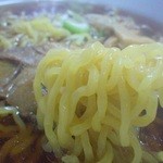 中華･ラーメン 福留 - 麺アップ