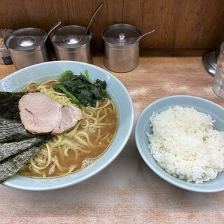横浜ラーメン 武蔵家 _1