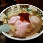 すごい煮干ラーメン凪 - ラーメン醤油(820円)  と 味玉子(100円)