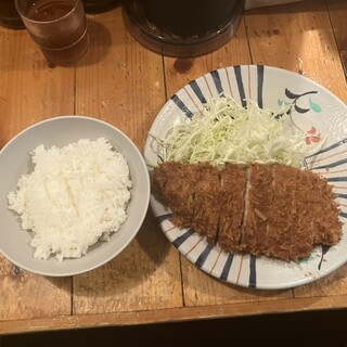 とんかつ専門店かつ屋_0