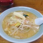 山久ラーメン - 料理写真: