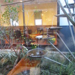 豆や　珈楽 - 中庭（水琴窟）あり