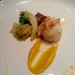 ラ・クロンヌ・ドール - 舌平目のふわふわスフレ仕立て、春キャベツのエチュベを添えて　金柑の香るシャンパンクリームソース