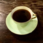 茜屋珈琲店 - ケーキセット ¥1,750- (税込)
            - チーズケーキ
            - 茜屋特製ブレンド