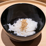 温石 - 2025.2 胡麻塩を乗せたおわかり白米