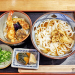 彦屋 - 料理写真:小海老天丼 大うどん温