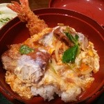 Tonkatsu Ise - エビヒレ丼(卵２個使用とのこと)