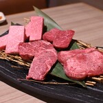 近江うし 焼肉 にくTATSU - 