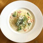 プリモピアット - 海老とブロッコリーのクリームパスタ