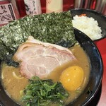 王道家直系 我道家 - 濃いめカタメ多め普通の大盛