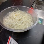三喜麻辣湯 - サービスで入れてくれる